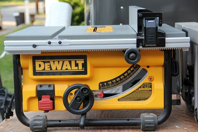 Bosch Table Saw Vs Dewalt Table Saw What Is The Difference?